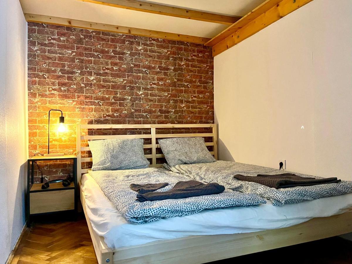 Apartment With Free Parking Budapest Luaran gambar