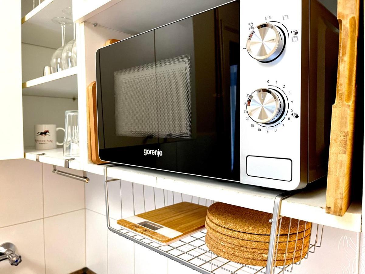 Apartment With Free Parking Budapest Luaran gambar