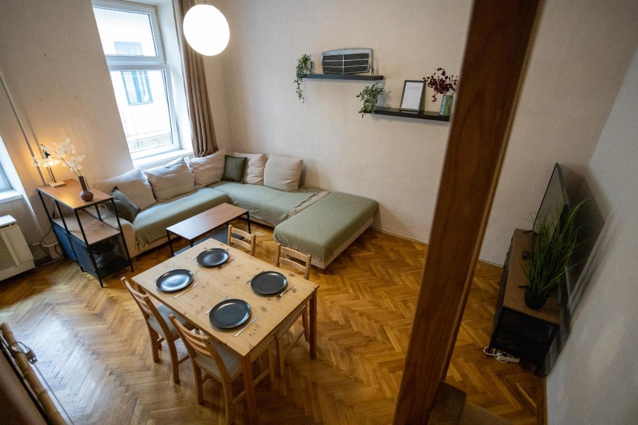Apartment With Free Parking Budapest Luaran gambar